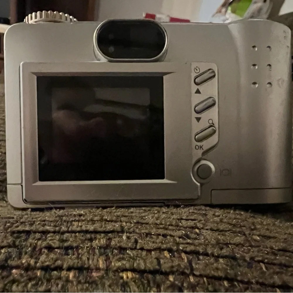 Vivitar VivCam 3640 Digital Camera - Sleek Silver